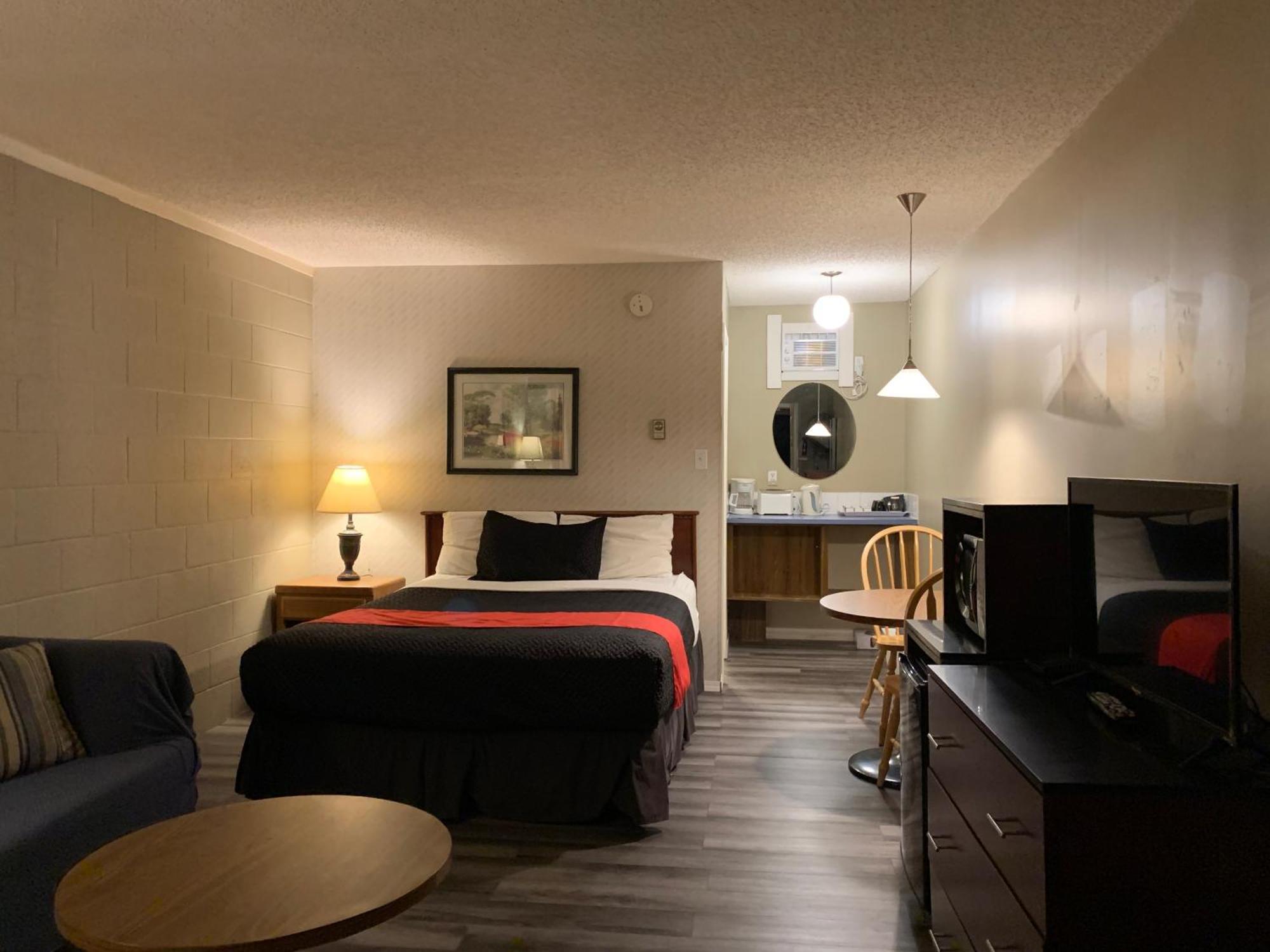 Motel Bavaria Radium Hot Springs Luaran gambar
