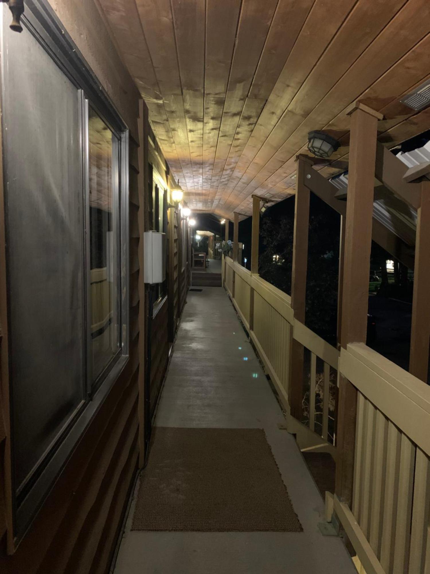 Motel Bavaria Radium Hot Springs Luaran gambar